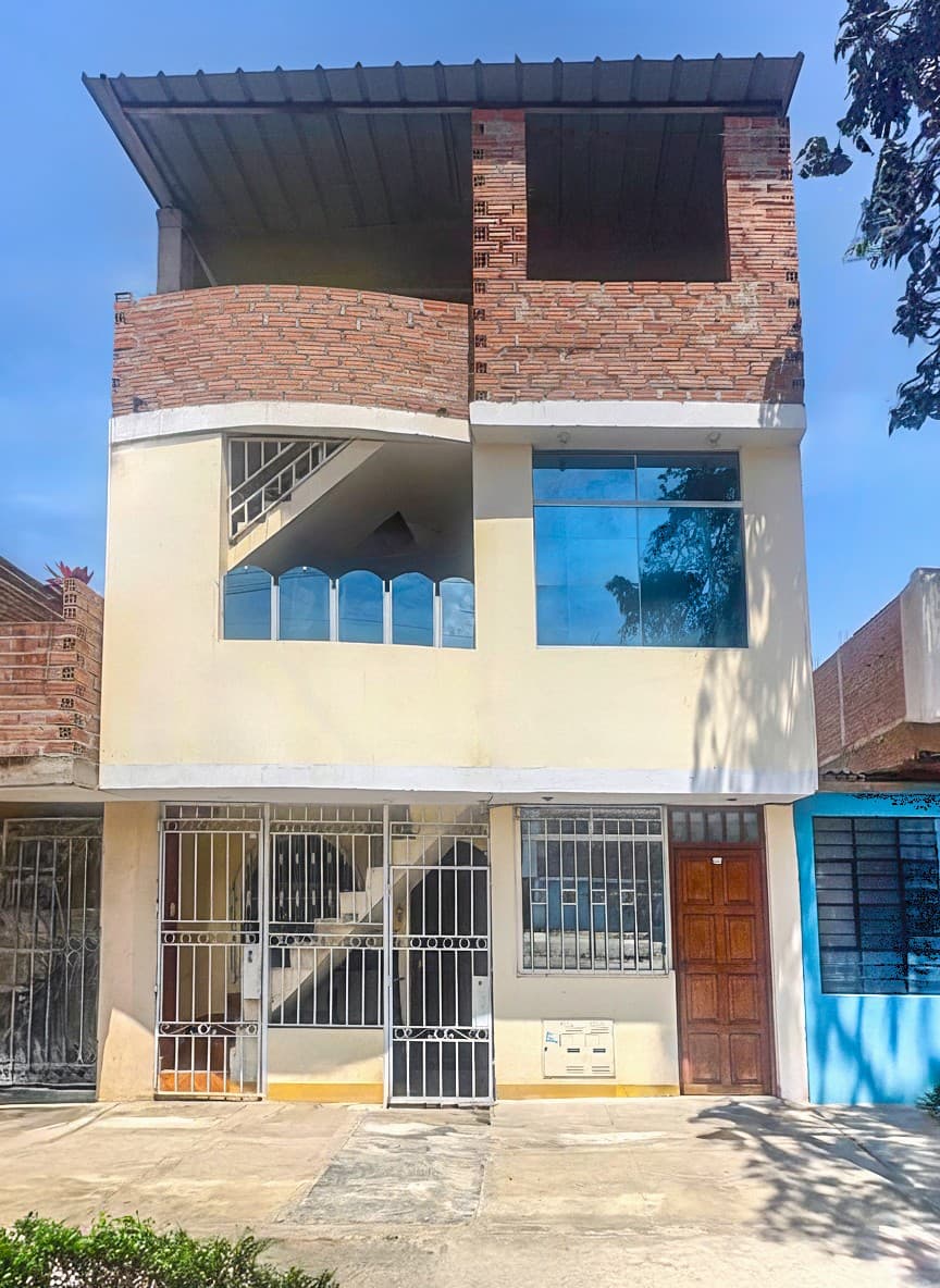 CASA EN VENTA - Manuel Arévalo 3ra Etapa